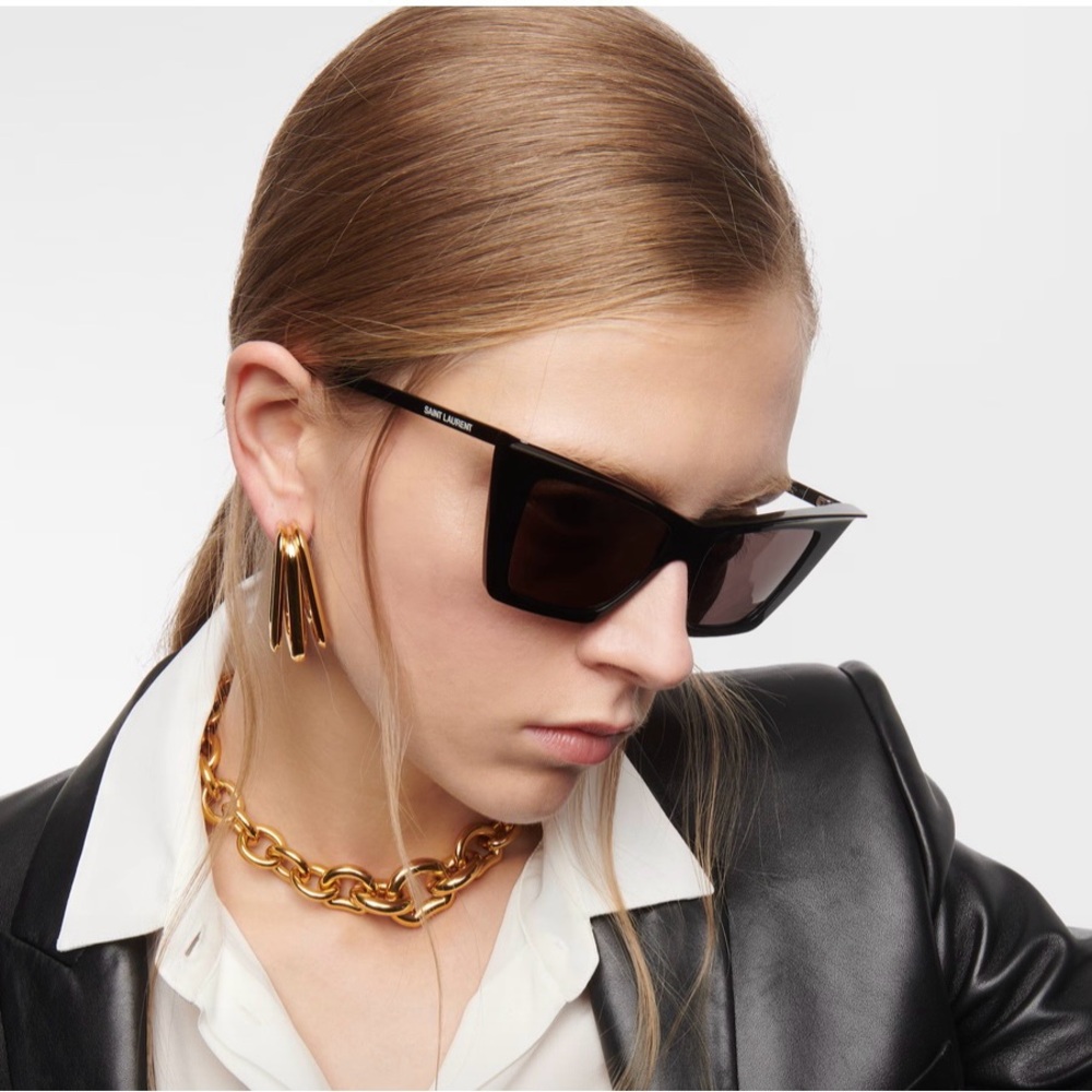 Saint Laurent SL 372 cat eye sunglasses Black